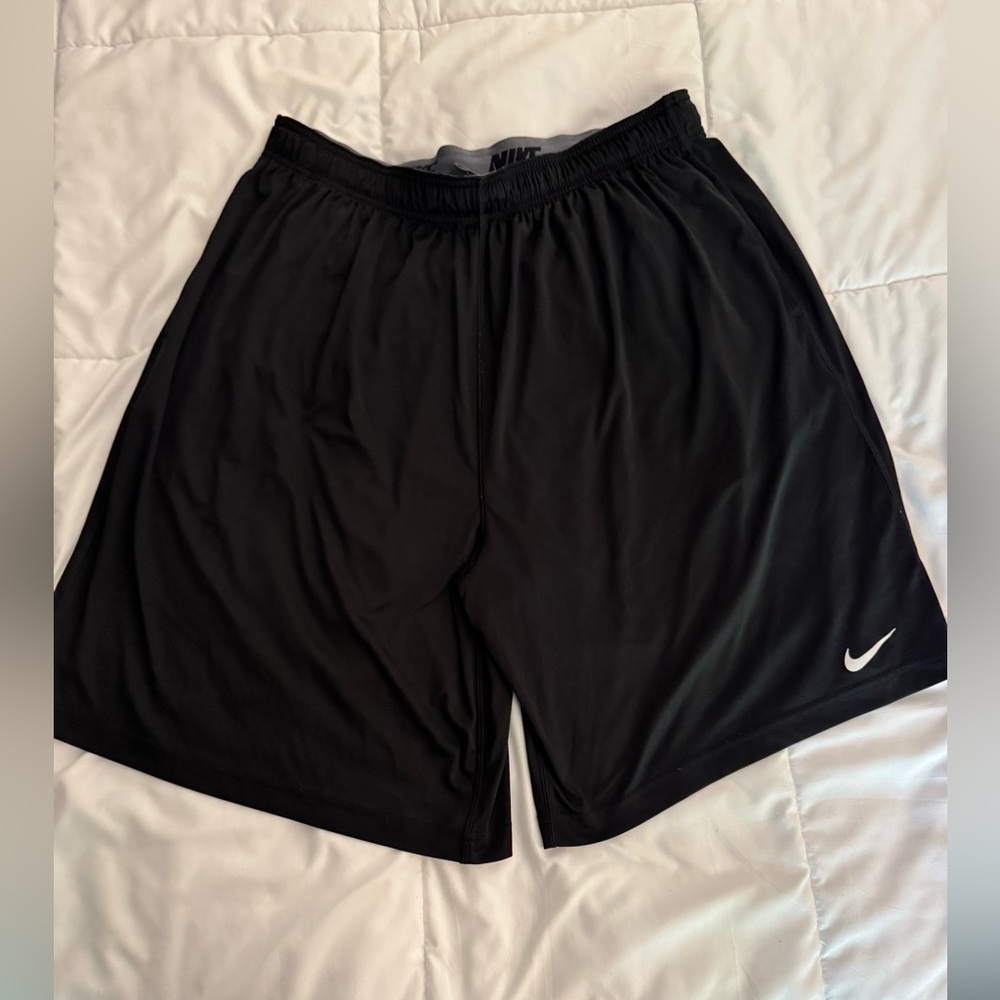 Nike Totality Men's Dri-FIT 7" Unlined Versatile Shorts